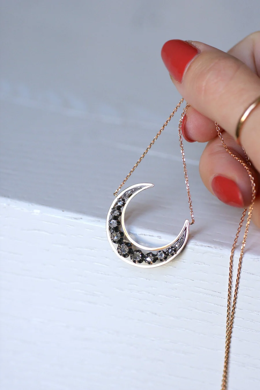 Crescent moon necklace - Penelope Gallery