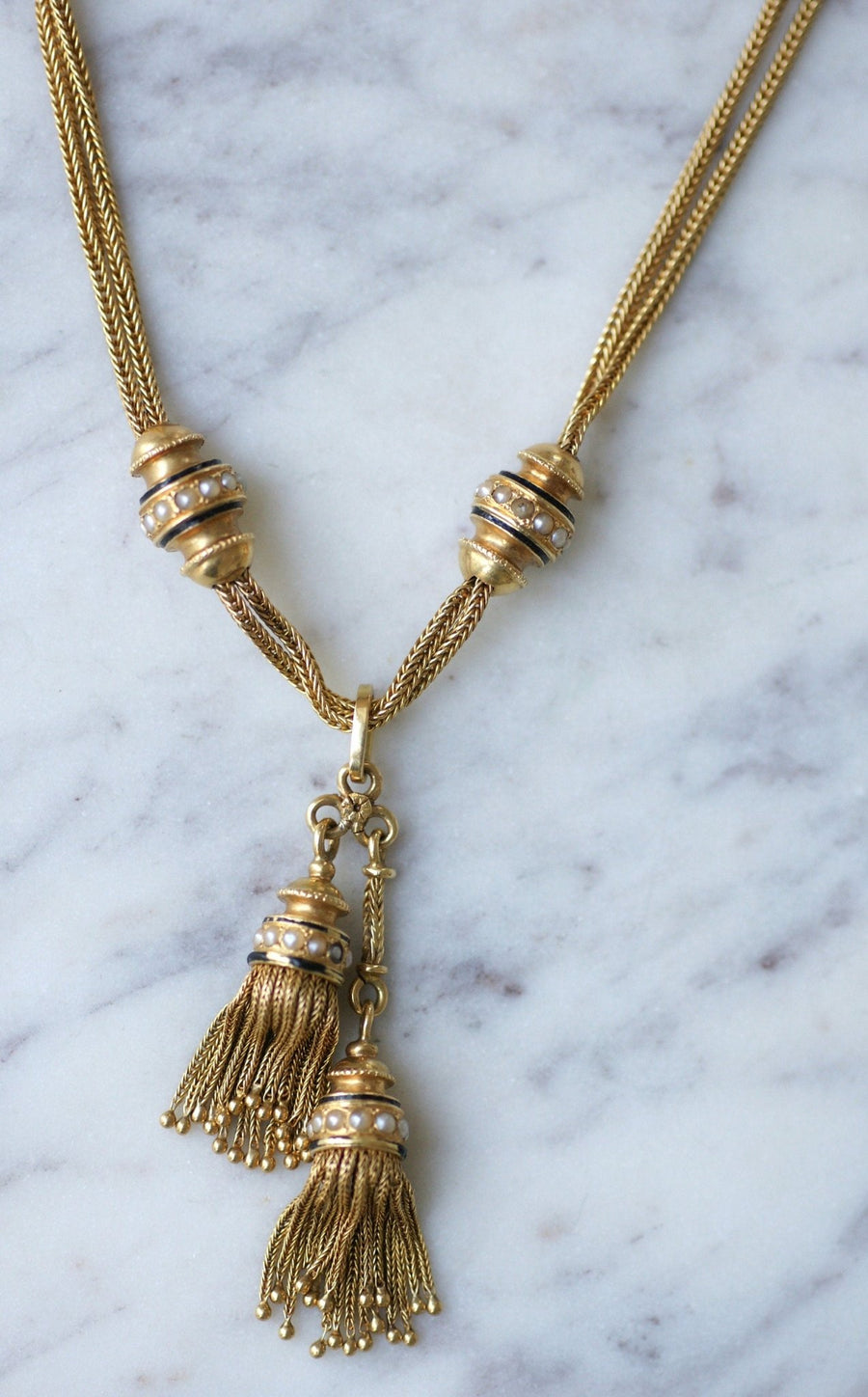 Neglected gold necklace with tassels - Penelope Gallery