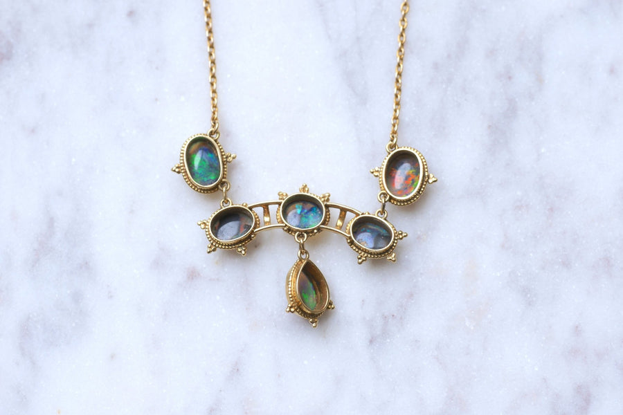 Victorian style necklace in gold set with black opals - Galerie Pénélope