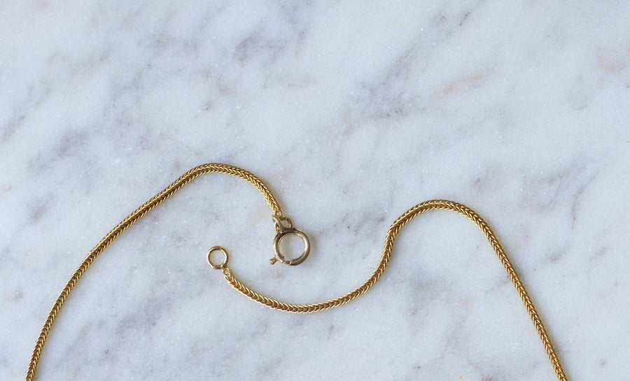 Three gold necklace with pompoms - Galerie Pénélope
