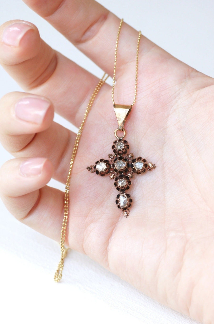 Antique cross in pink gold and diamonds - Penelope Gallery