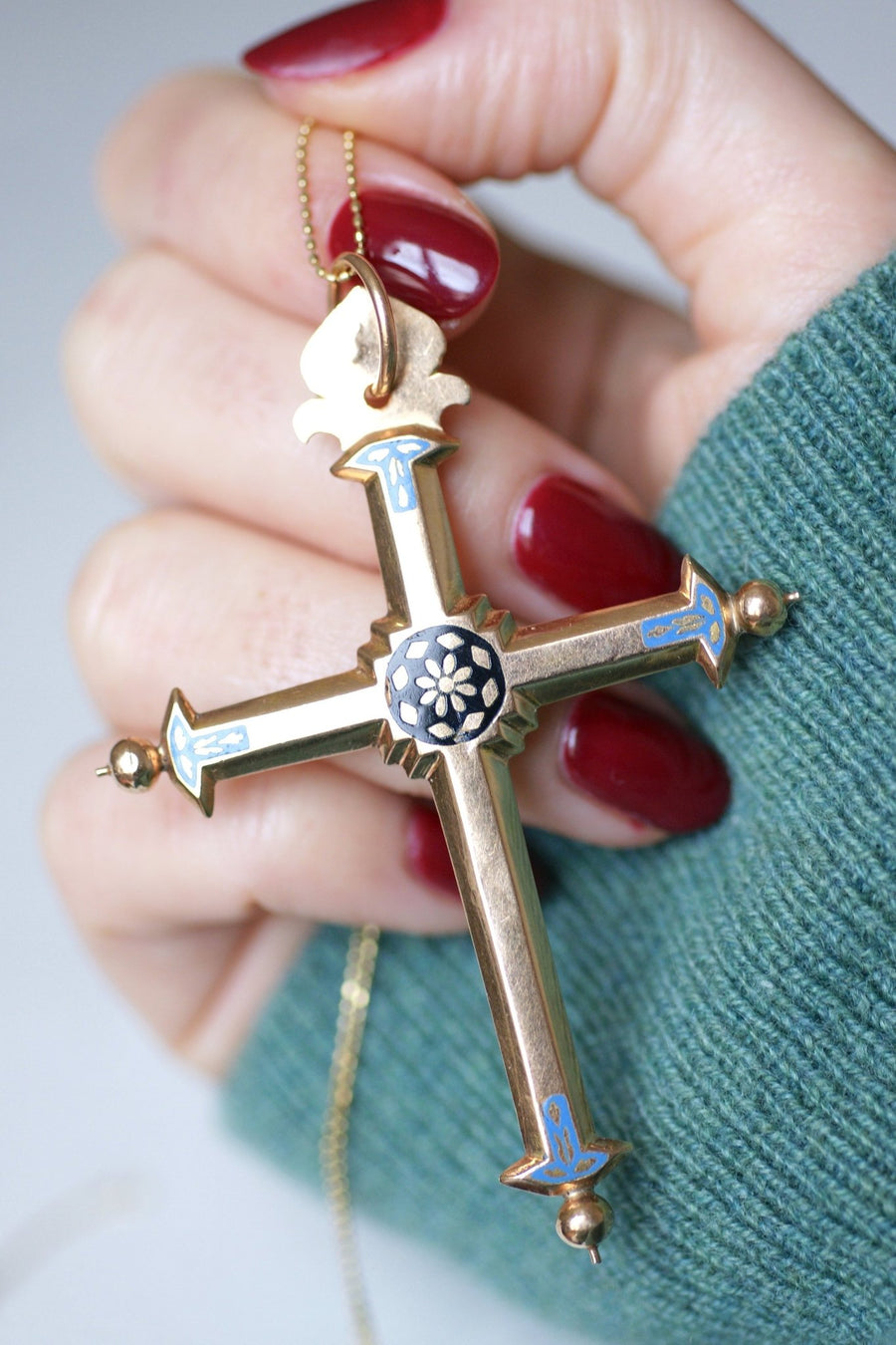 Antique regional cross in 18Kt rose gold and blue and black enamel, late 18th century - Galerie Pénélope