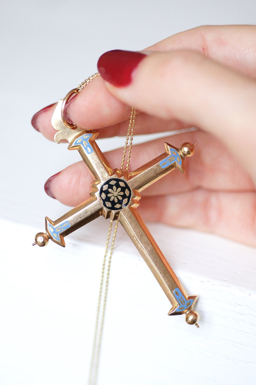 Antique regional cross in 18Kt rose gold and blue and black enamel, late 18th century - Galerie Pénélope