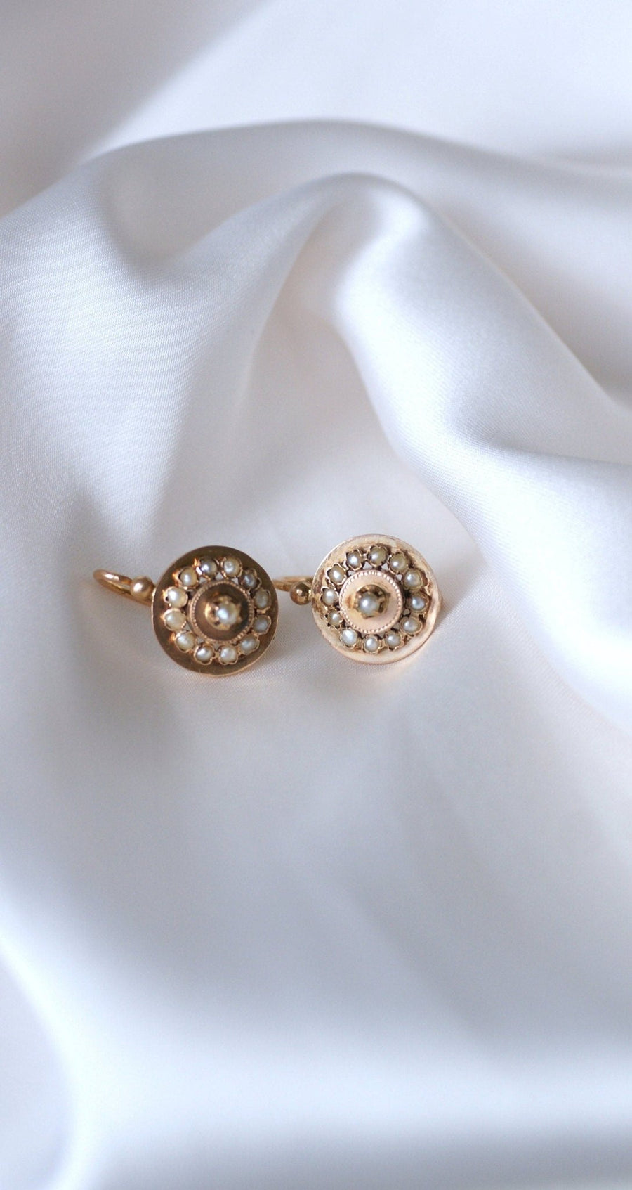 Rose gold and pearl disc antique sleepers - Galerie Pénélope