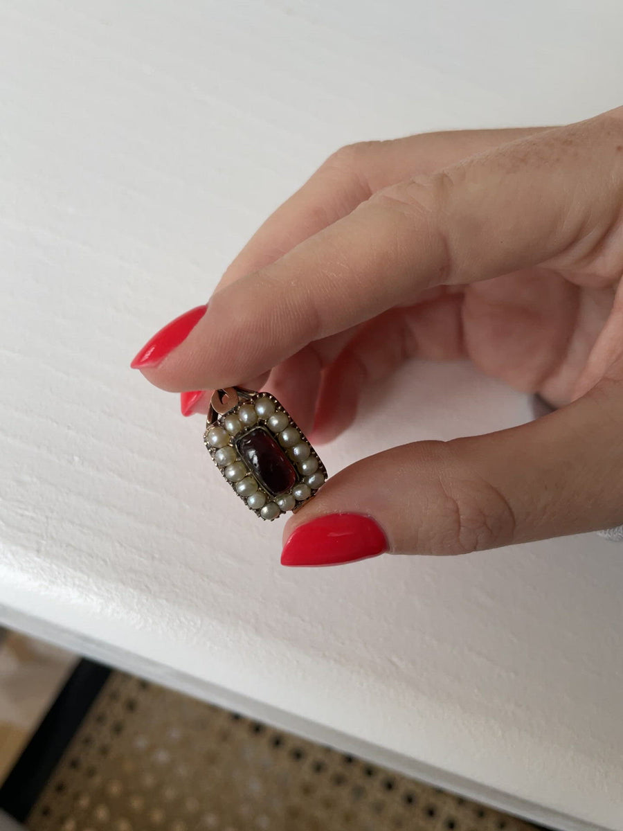 Antique garnet and pearl ring