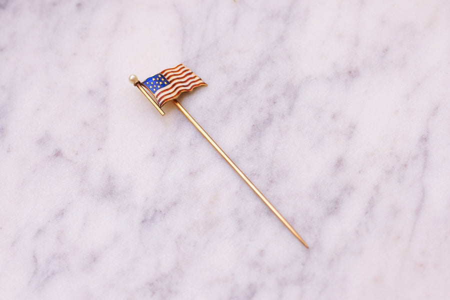 Antique USA flag pin in 14KT gold and enamel - Galerie Pénélope