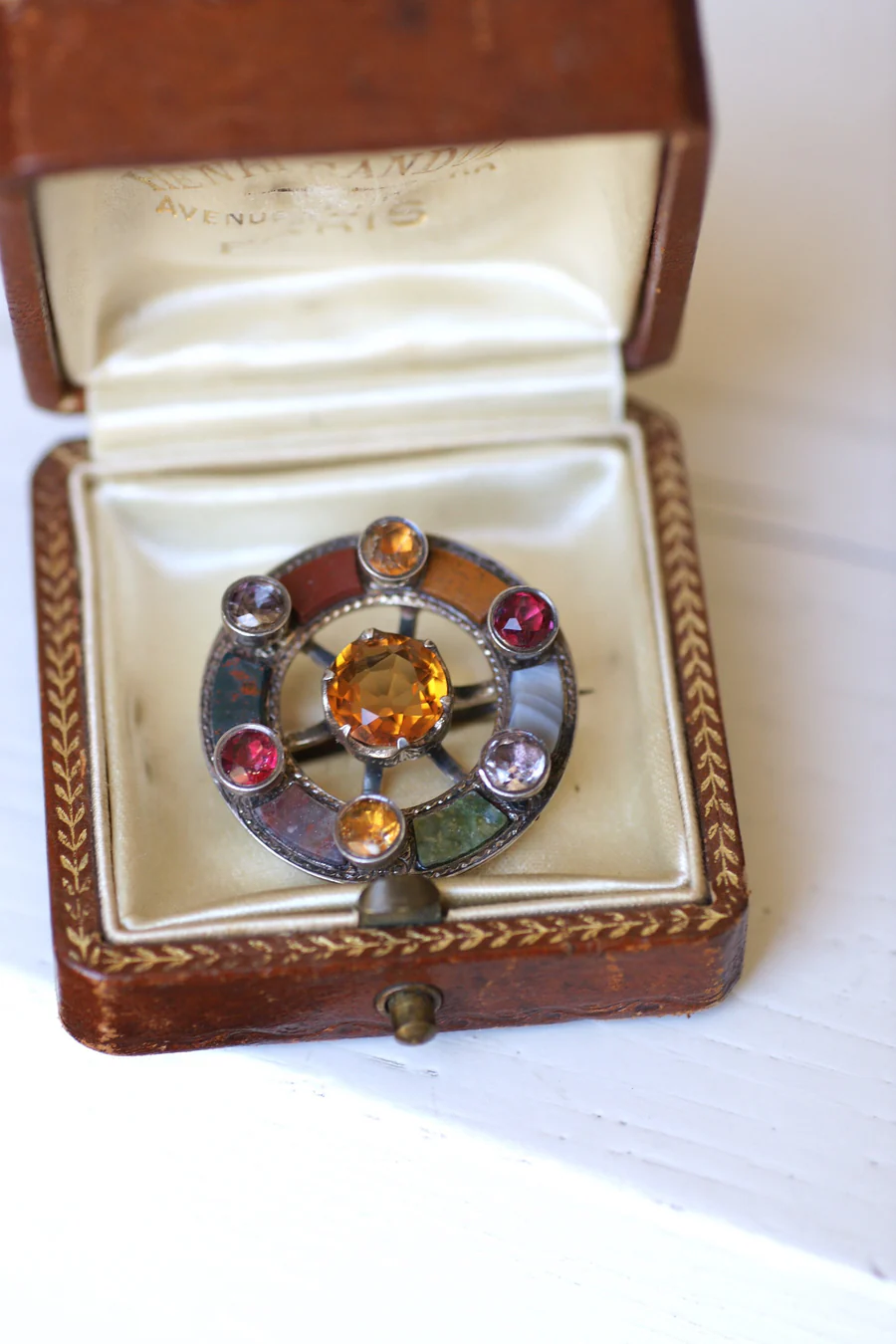 Antique Scottish thistle brooch in gold, amethyst, jasper and agate