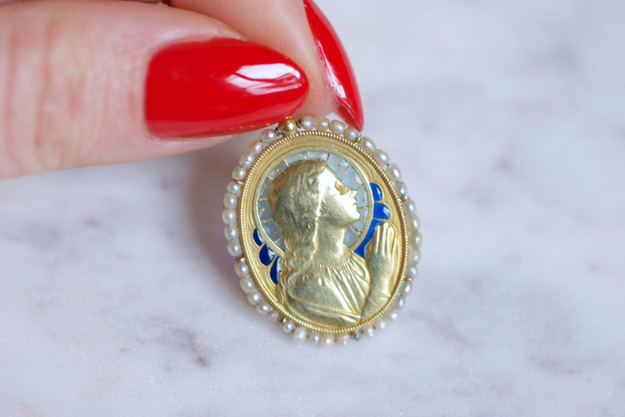 Antique medal in gold, Virgin Mary, enamel, and pearls - Galerie Pénélope