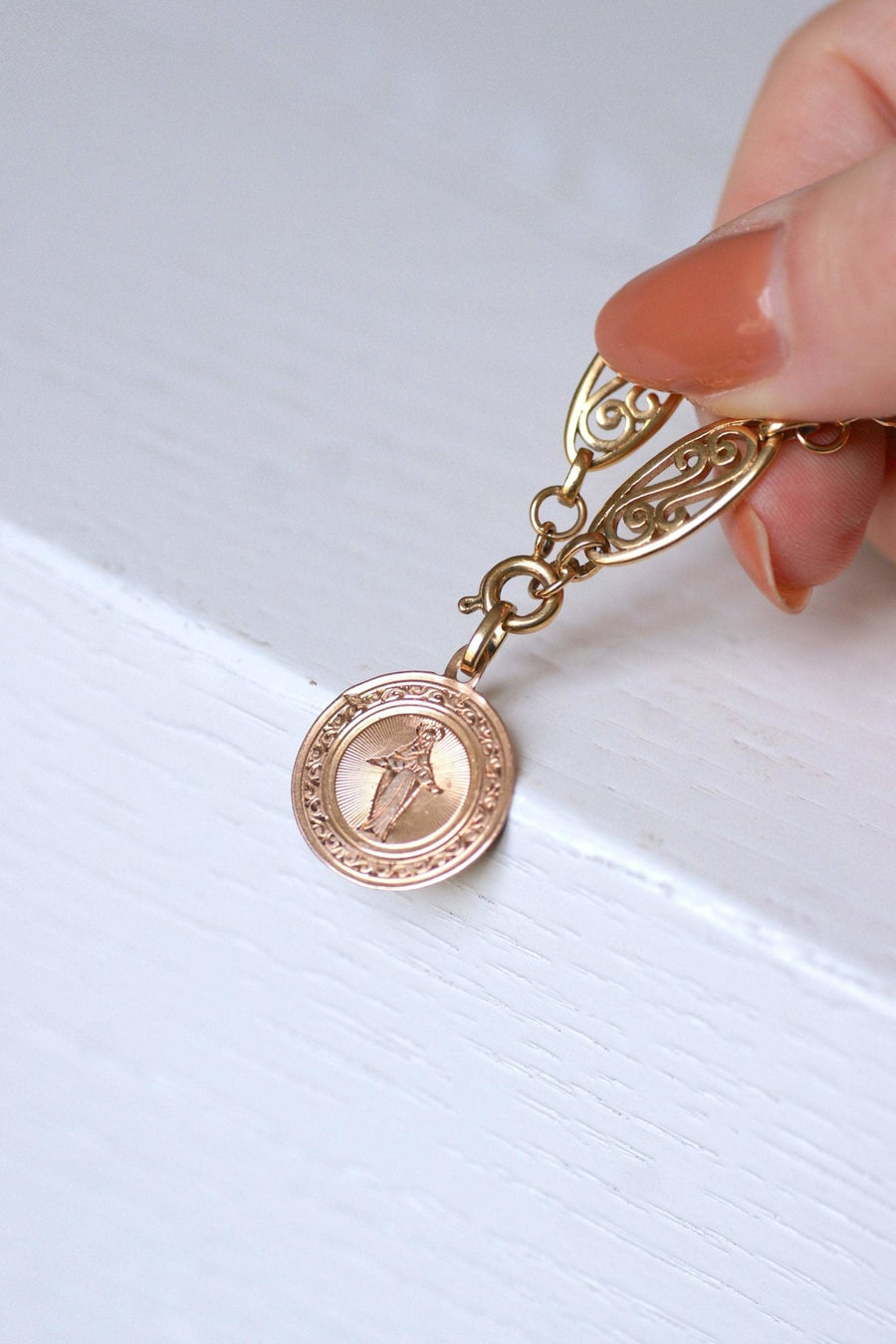 Antique Virgin Mary medal in pink gold - Penelope Gallery