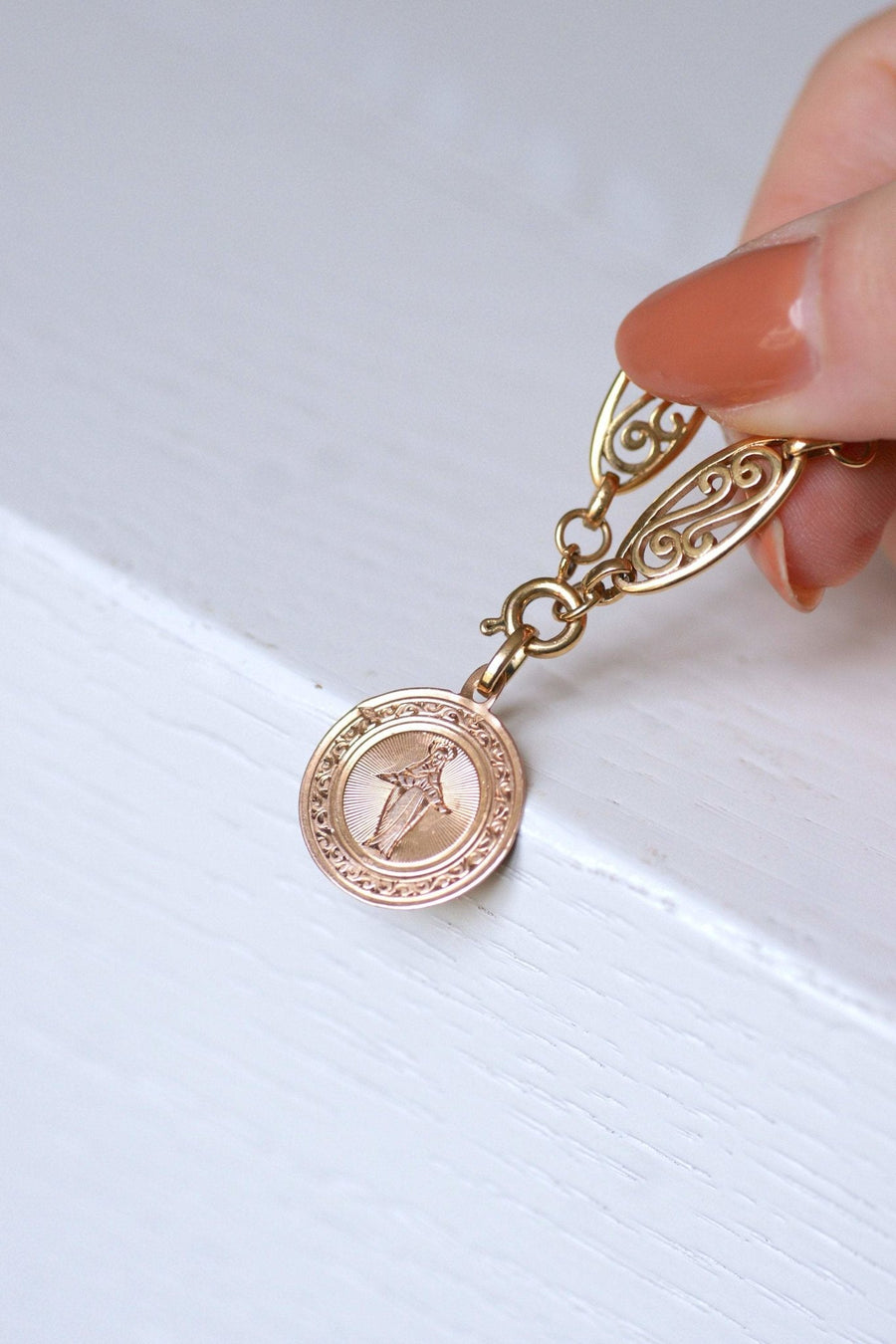 Antique Virgin Mary medal in pink gold - Penelope Gallery