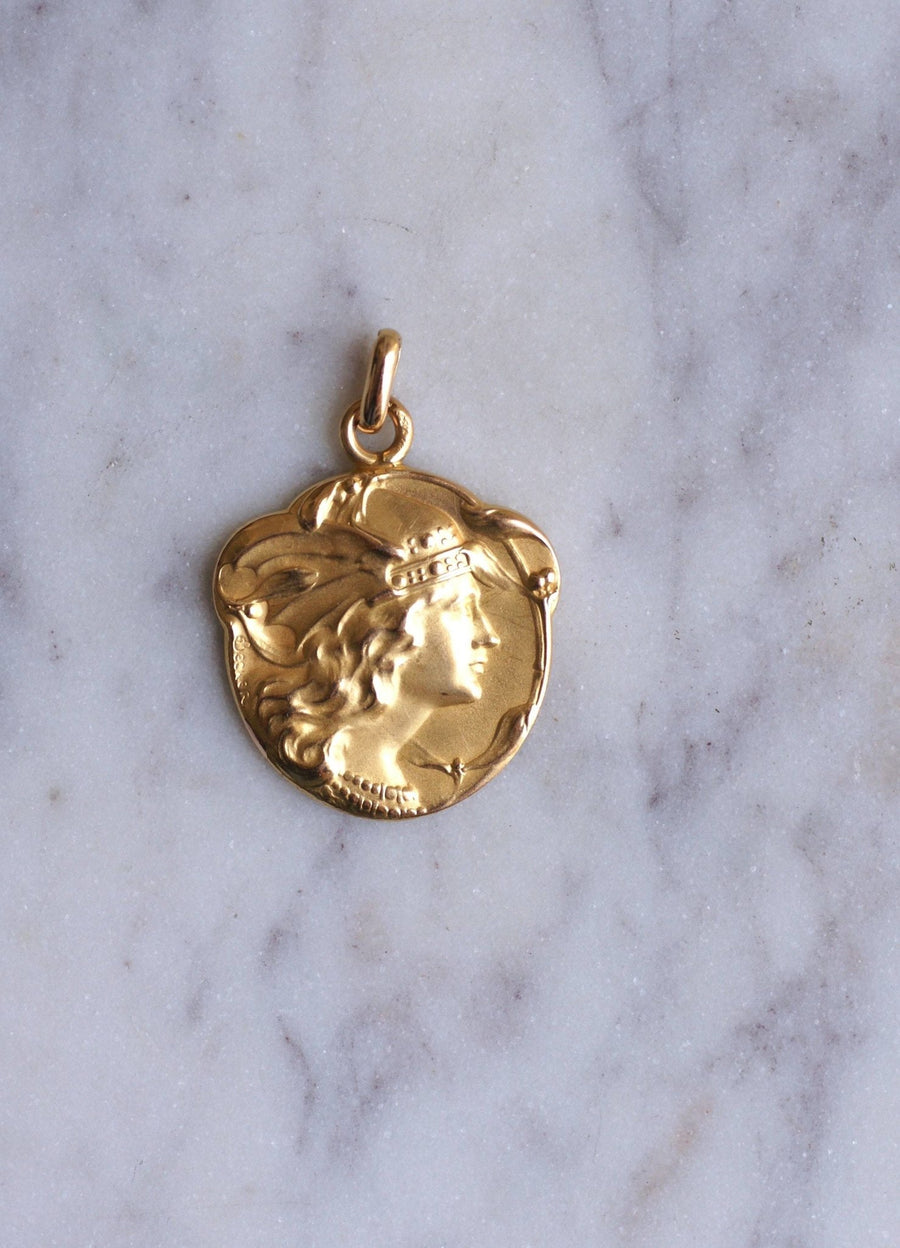 Becker Art Nouveau medal on gold - Penelope Gallery