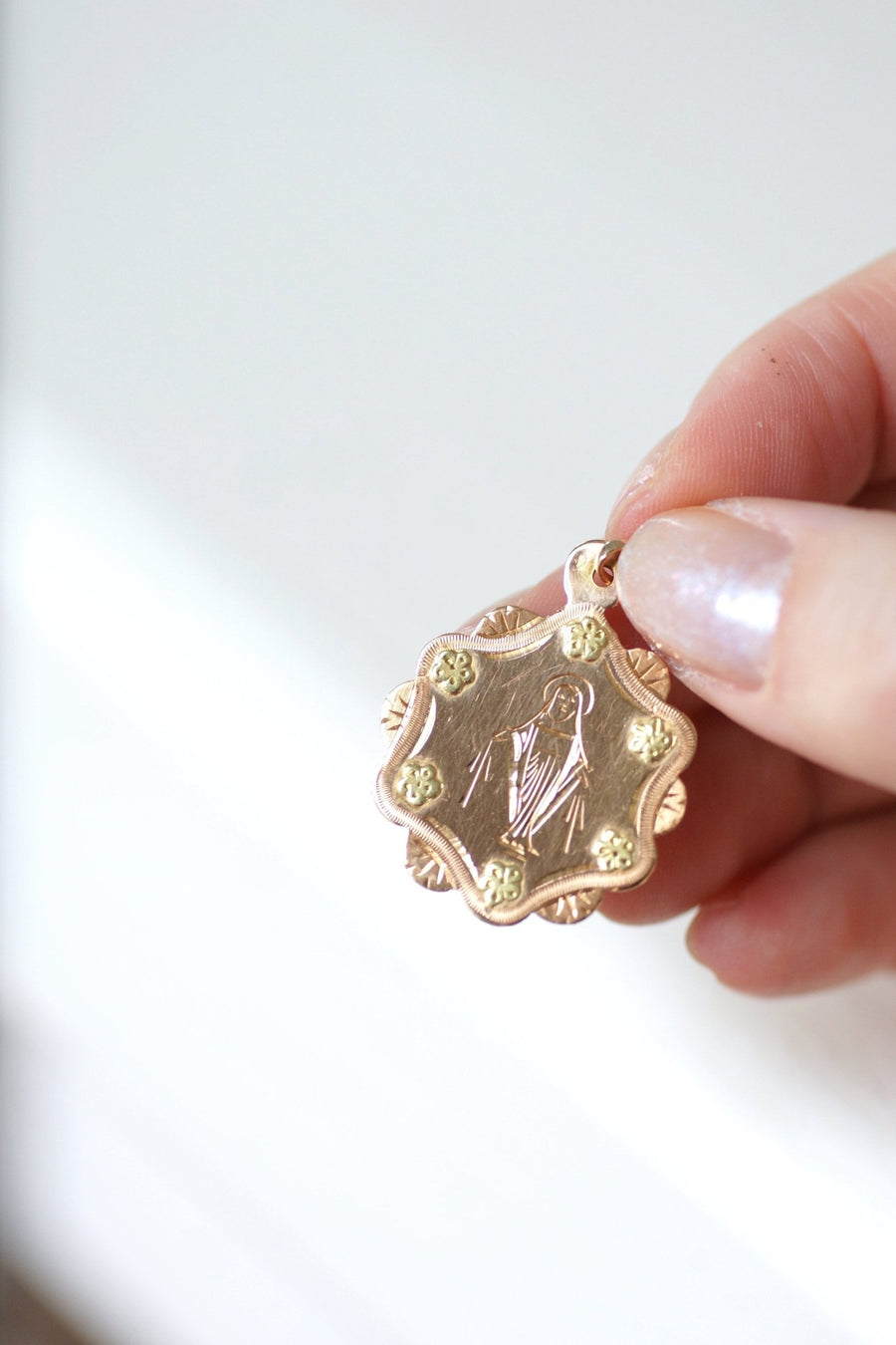 Vierge rose gold medal - Galerie Pénélope