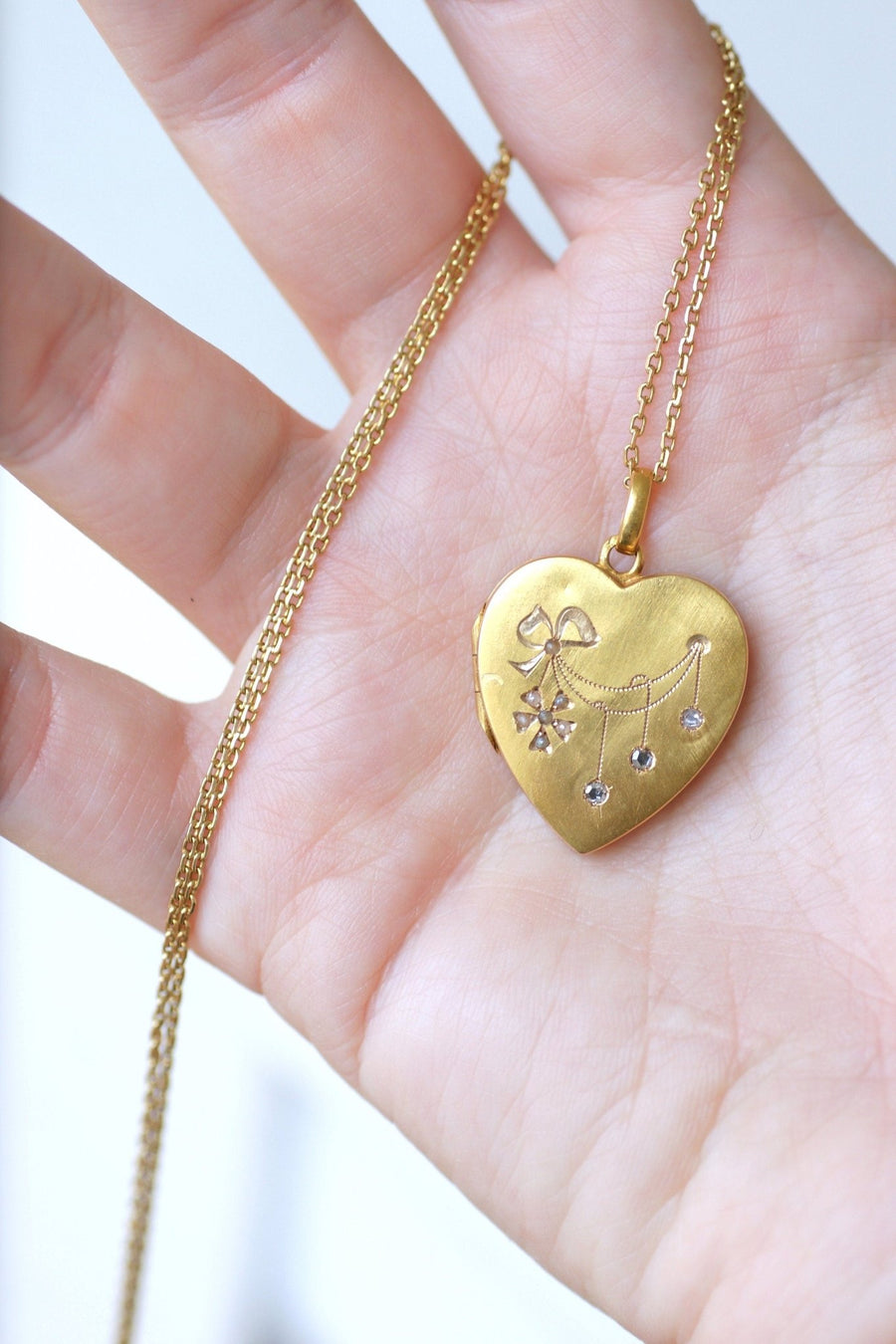 Heart opening medallion in gold, diamonds and pearls - Galerie Pénélope