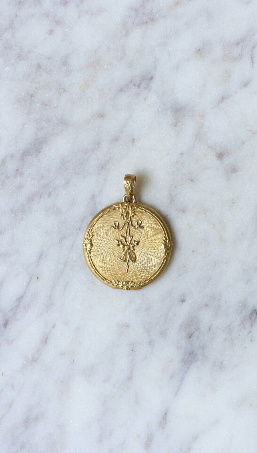 Medallion Opening Guirlande Yellow gold - Galerie Pénélope