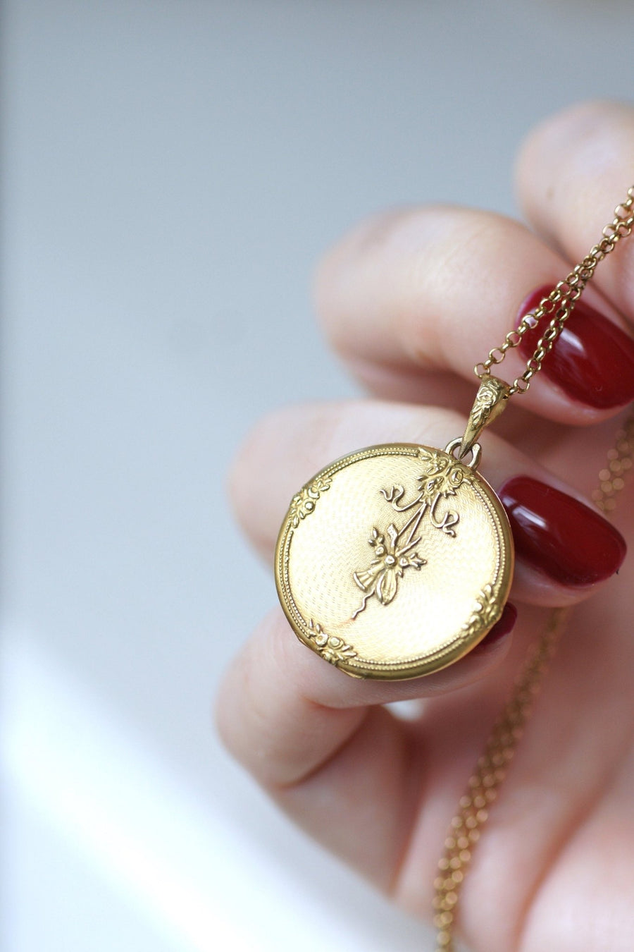 Medallion Opening Guirlande Yellow gold - Galerie Pénélope