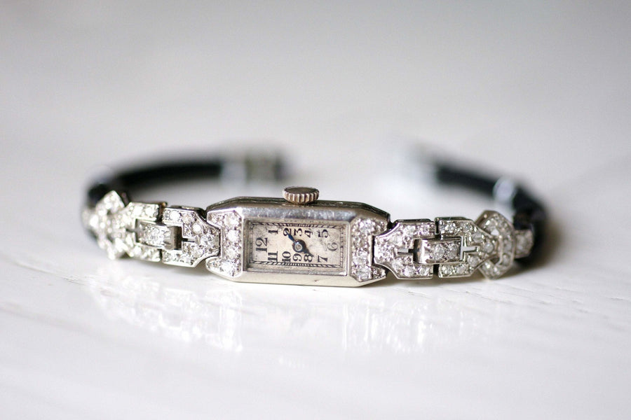 Art Deco lady's cocktail watch in platinum and diamonds, mechanical, 20's France - Galerie Pénélope