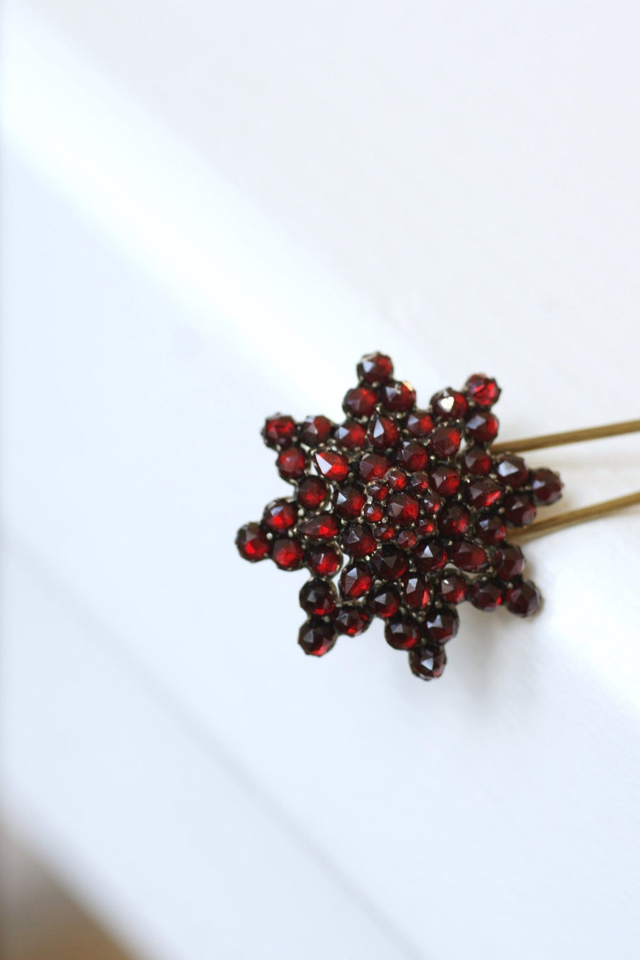 Antique comb with garnet and gold plated flowers - Penelope Gallery