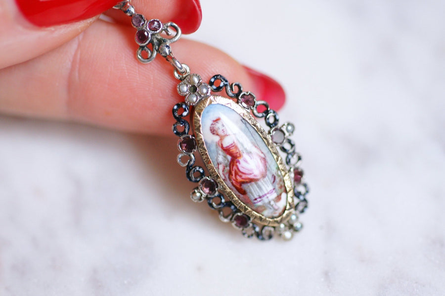 Antique gold and silver pendant decorated with a miniature on porcelain - Galerie Pénélope