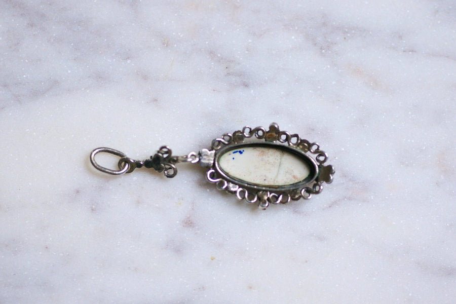 Antique gold and silver pendant decorated with a miniature on porcelain - Galerie Pénélope