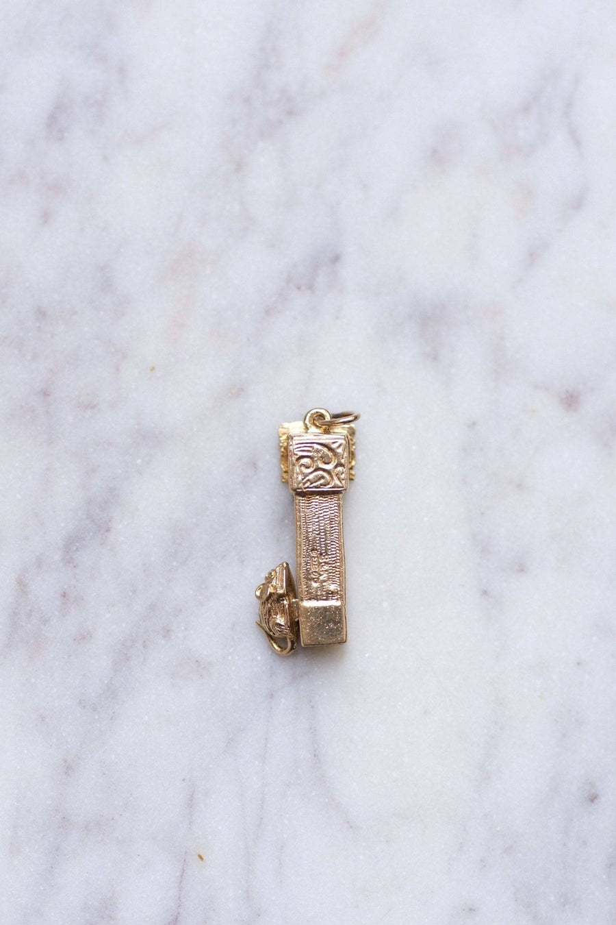 Charming vintage gold clock and mouse pendant - Galerie Pénélope