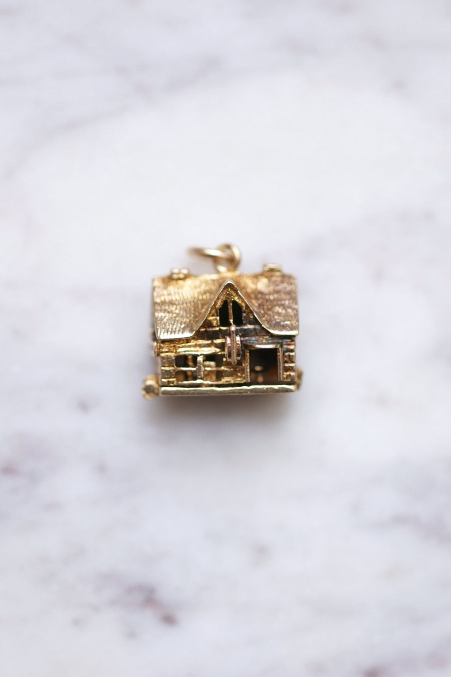 Vintage gold house charm pendant - Penelope Gallery