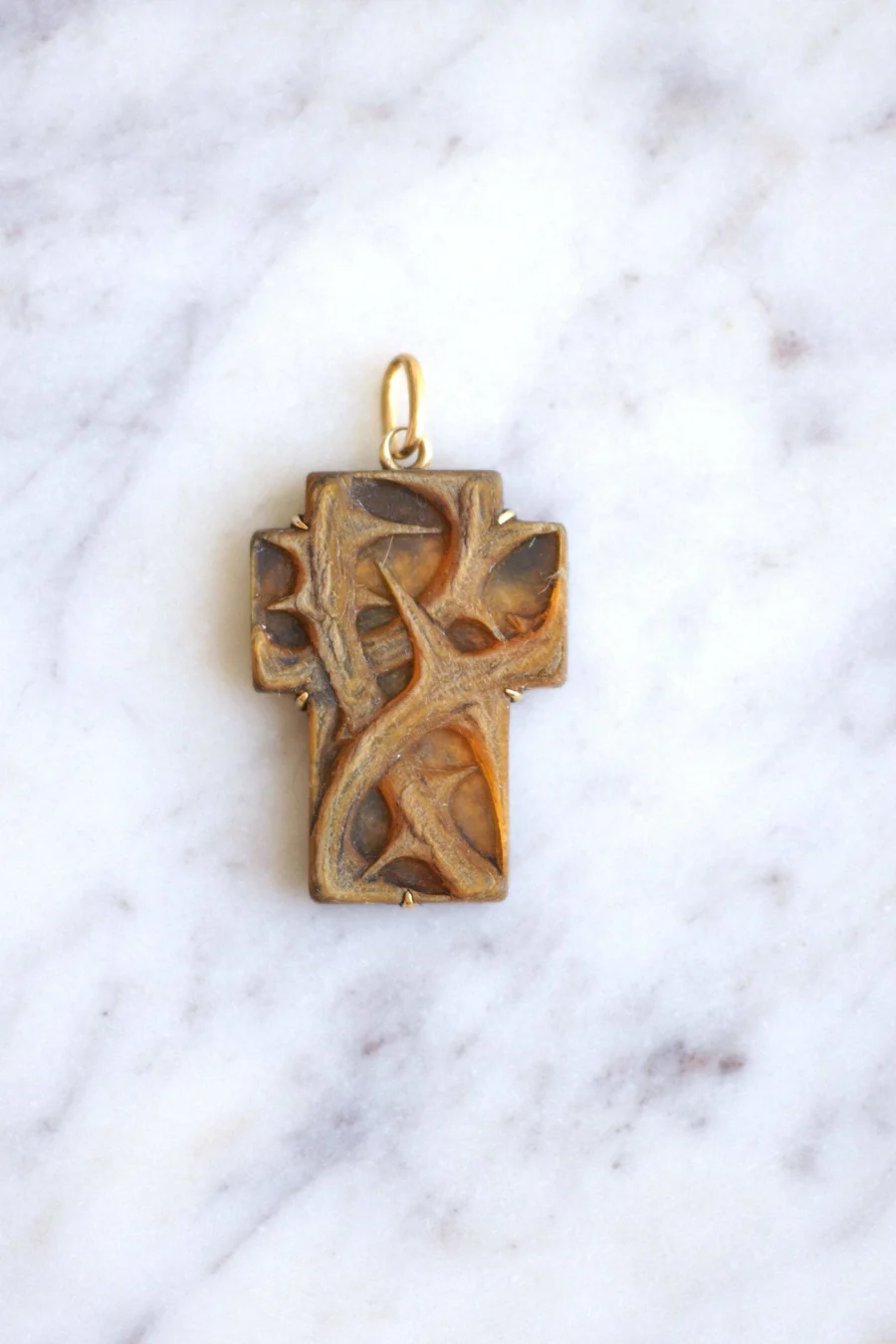 Art Nouveau gold and horn cross pendant, Circa 1910 - Penelope Gallery