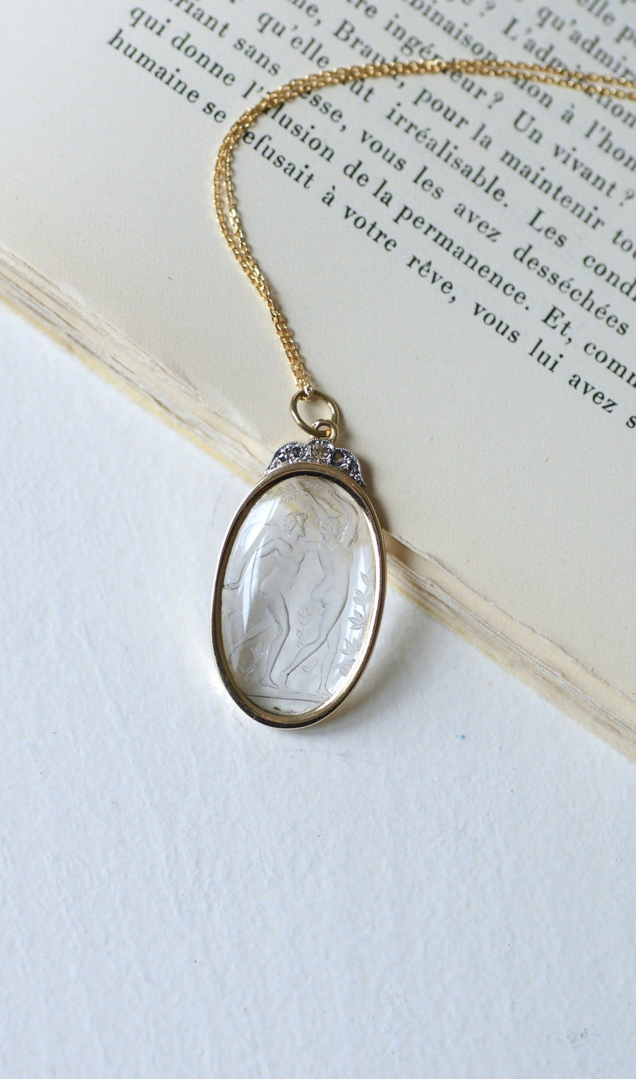 Rock crystal and diamond intaglio pendant - Galerie Pénélope