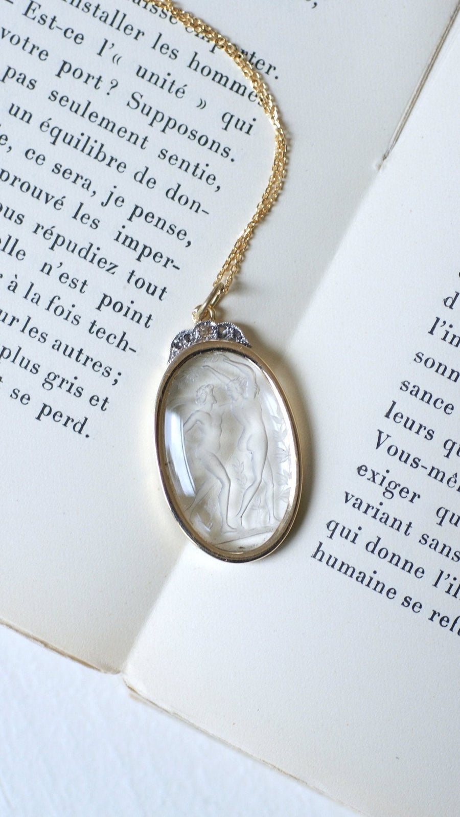 Rock crystal and diamond intaglio pendant - Galerie Pénélope