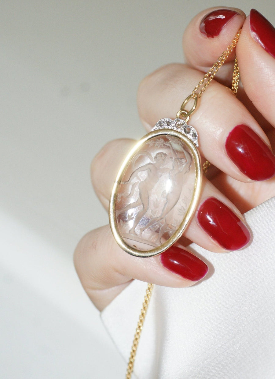 Rock crystal and diamond intaglio pendant - Galerie Pénélope