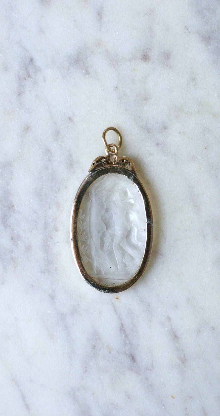 Rock crystal and diamond intaglio pendant - Galerie Pénélope