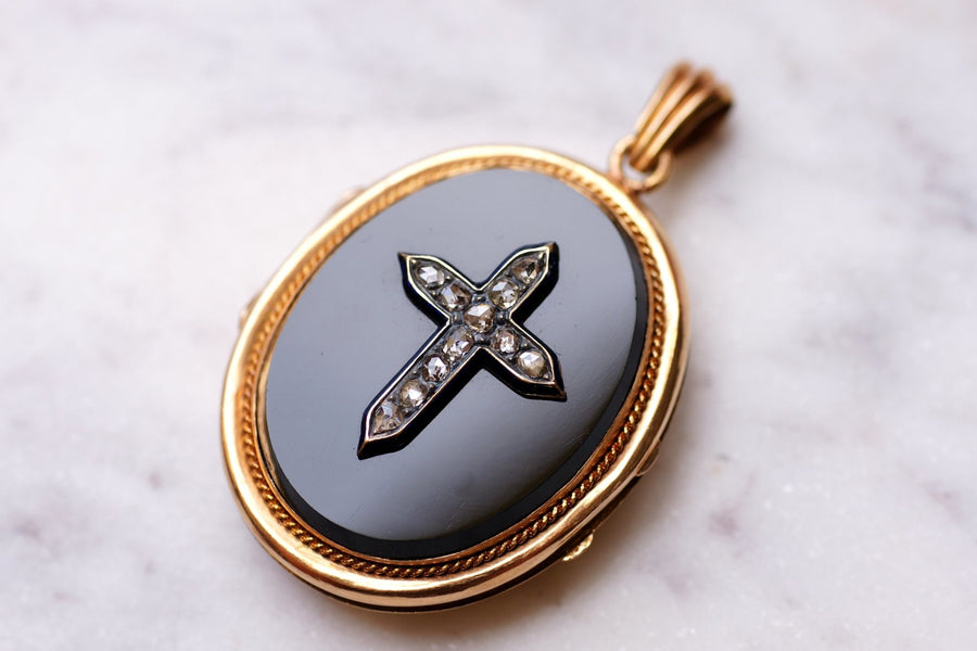 Antique religious medallion pendant in gold, onyx, diamonds and enamel - Galerie Pénélope