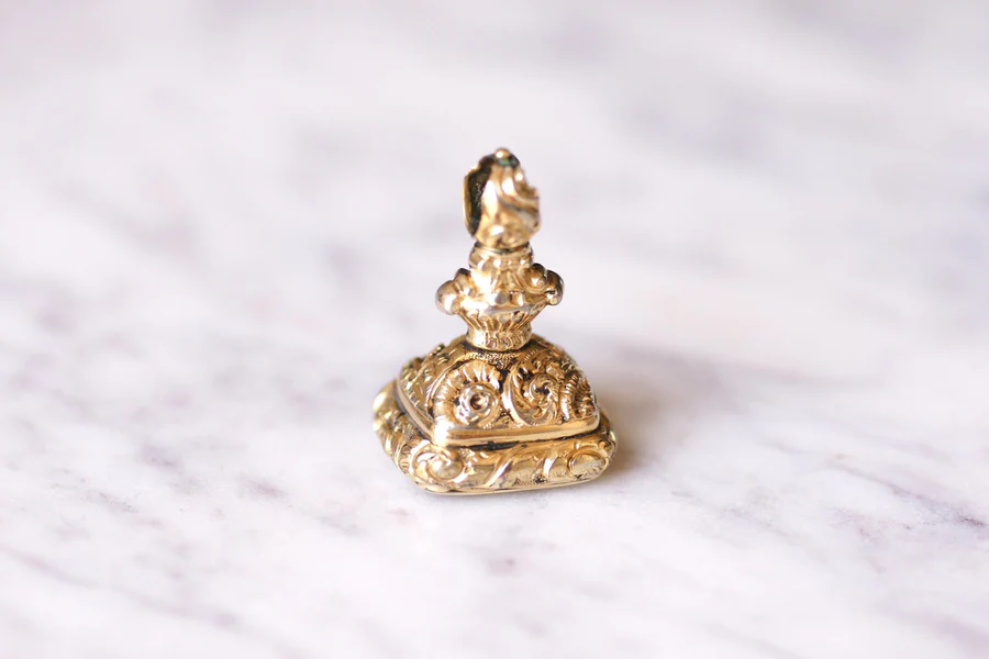 Gold and rock crystal Victorian seal pendant - Galerie Pénélope