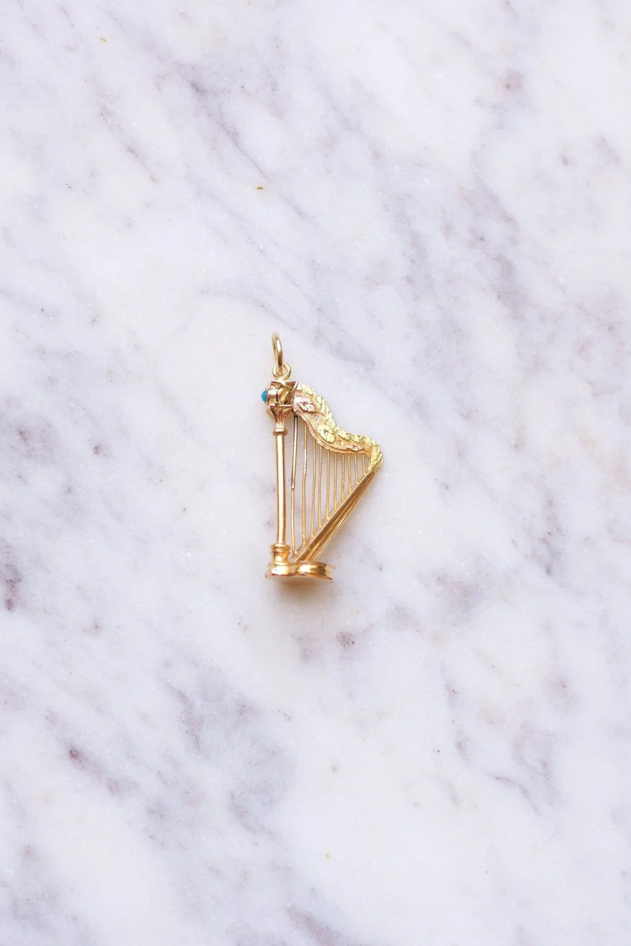 Yellow gold and turquoise Victorian harp pendant with secret compartment - Galerie Pénélope