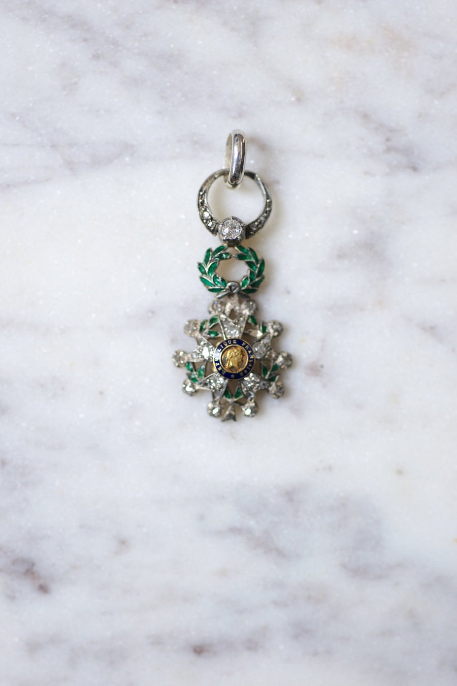 Gold, enamel and diamond Victorian Legion of Honor pendant - Galerie Pénélope