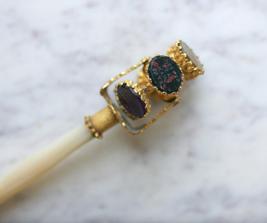 Intaglio cachet wheel, mother-of-pearl handle - Galerie Pénélope