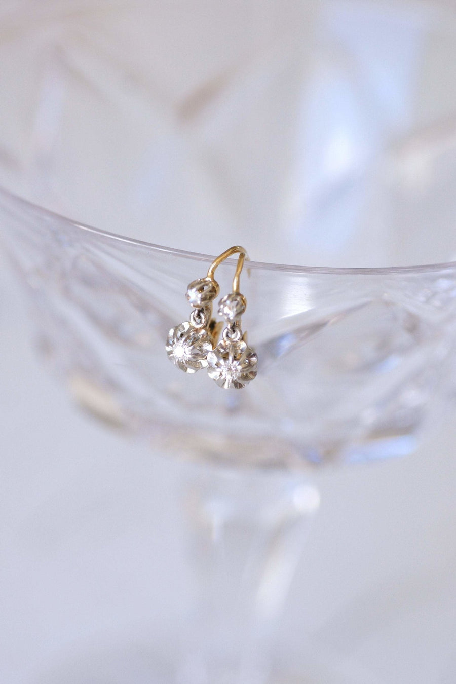 ゴールド、プラチナ、ダイヤモンドのスリーパーピアス - Galerie Pénélope