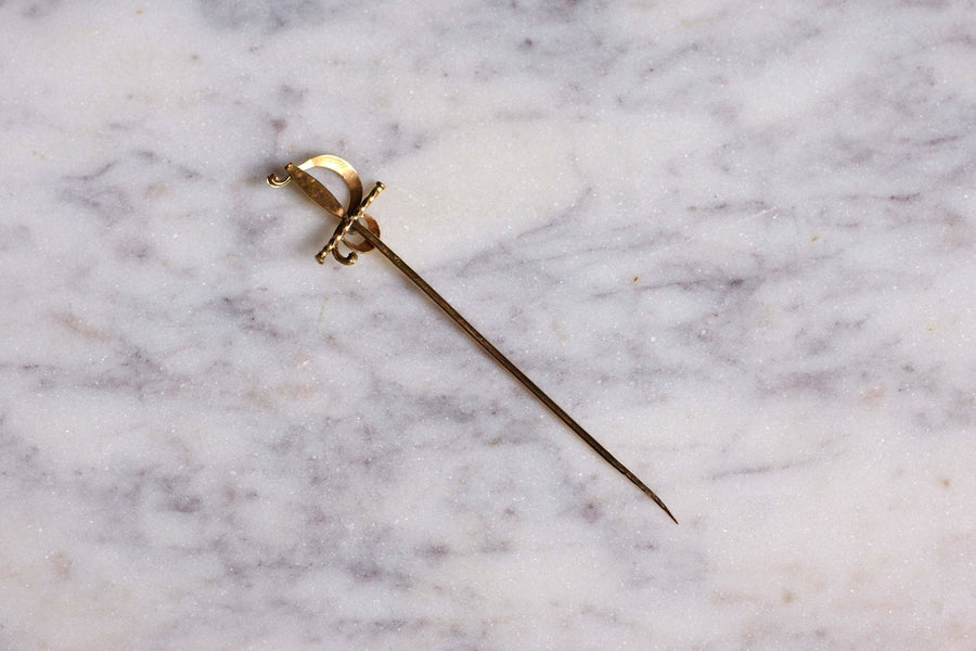 アンティークの18Kゴールド剣ブローチ、オリジナルケース - Galerie Pénélope