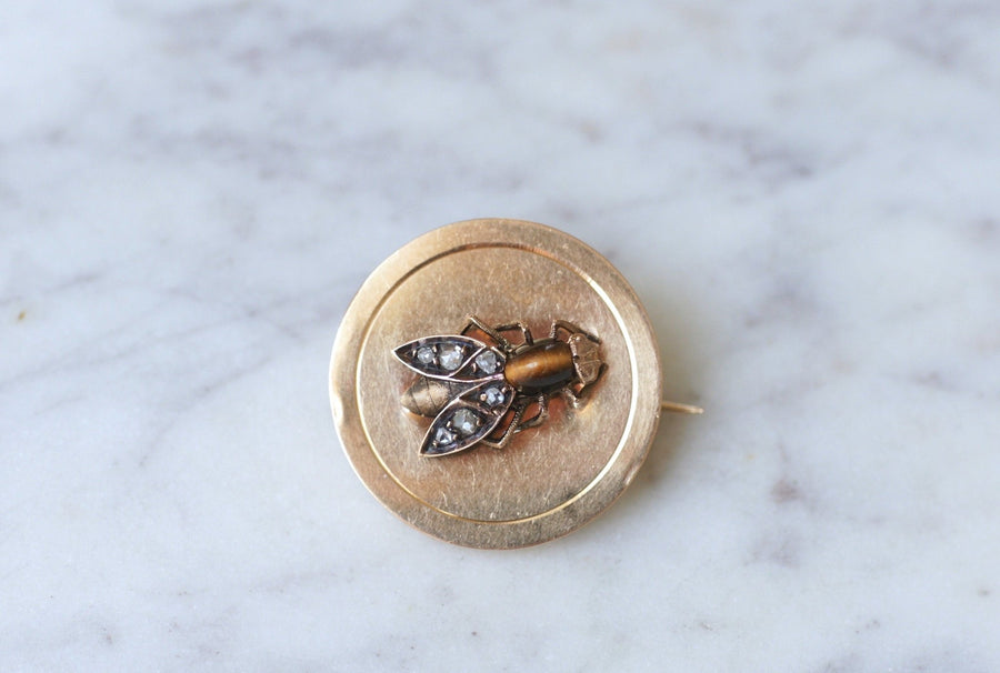 丸い蜂、タイガーアイとダイヤモンドのブローチ - Galerie Pénélope