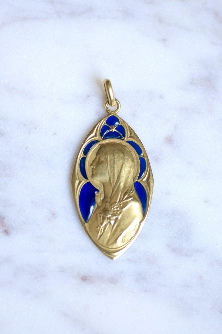 アンティークゴールドメダル、聖母マリア、プリクアジュール・エナメル、1920年頃 - Galerie Pénélope