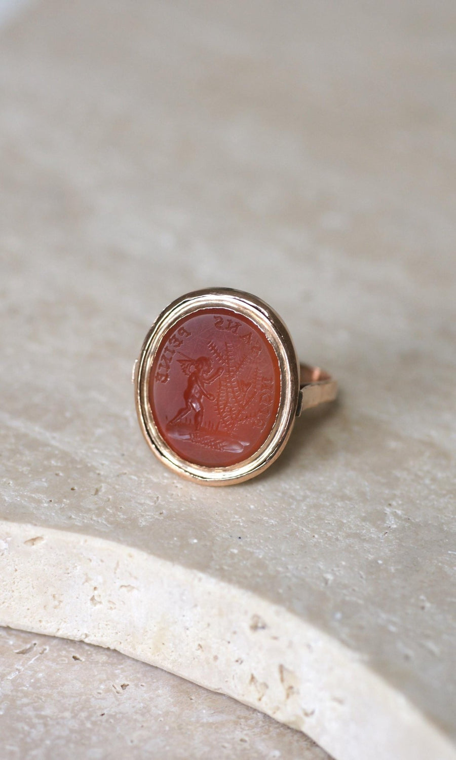 Bague Ancienne Intaille Cornaline sur Or Rose - Galerie Pénélope