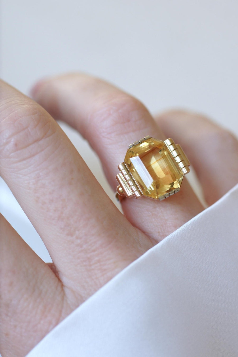 Bague Art Déco Citrine sur Or Jaune et Blanc - Galerie Pénélope