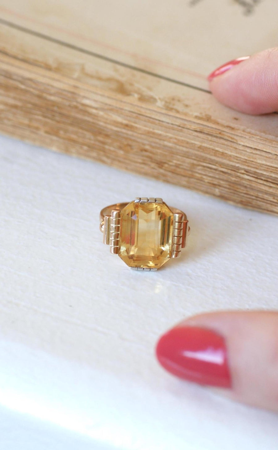 Bague Art Déco Citrine sur Or Jaune et Blanc - Galerie Pénélope