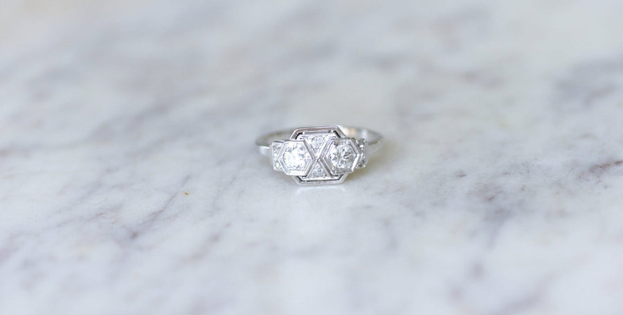 Bague Art Deco diamants en or blanc et platine - Galerie Pénélope