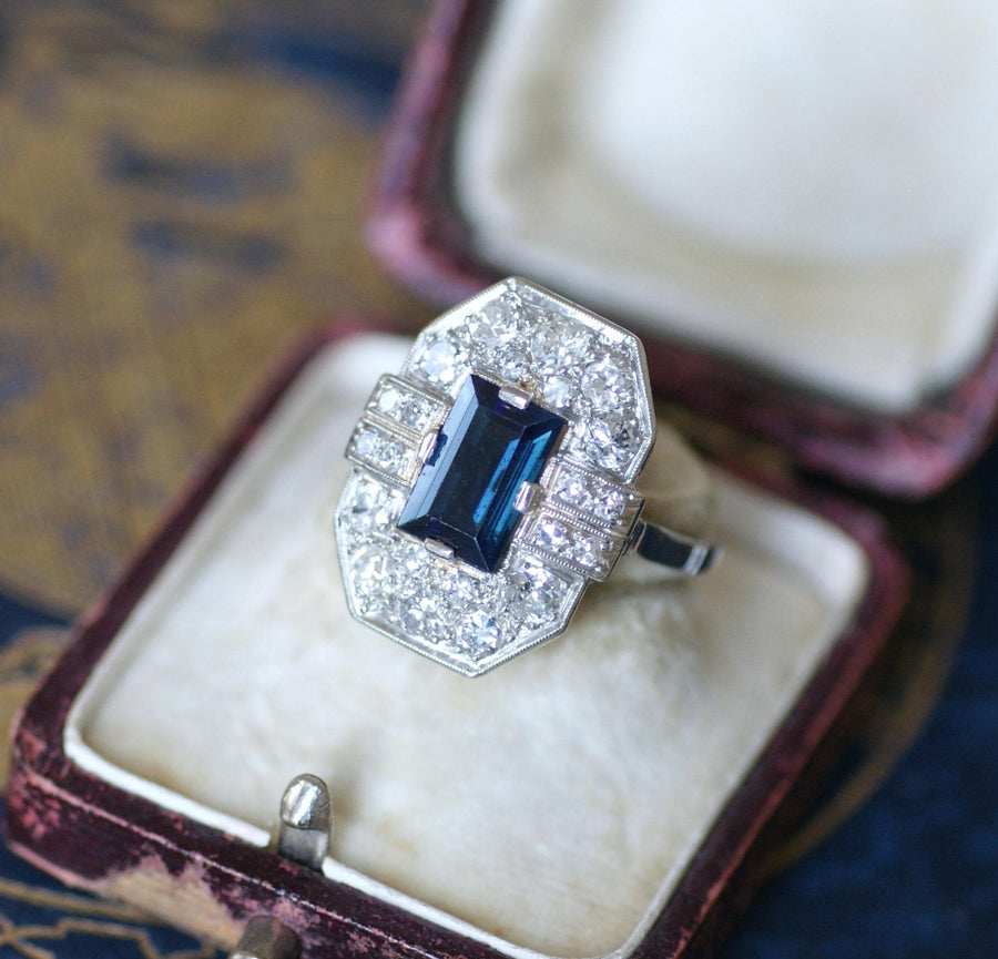 Bague Art Déco Diamants et Saphir Rectangulaire - Galerie Pénélope