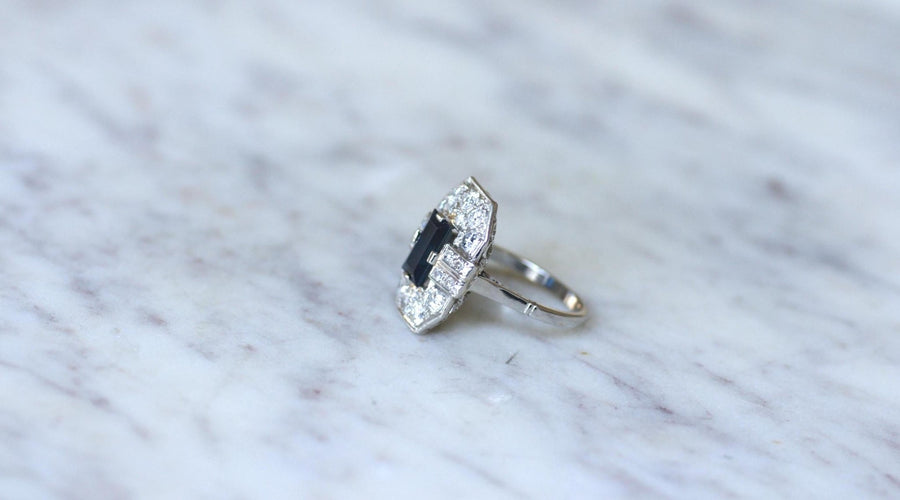 Bague Art Déco Diamants et Saphir Rectangulaire - Galerie Pénélope