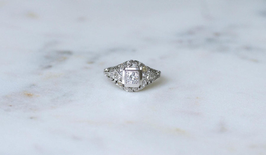 Bague Art Deco Dôme Ajouré Diamants - Galerie Pénélope