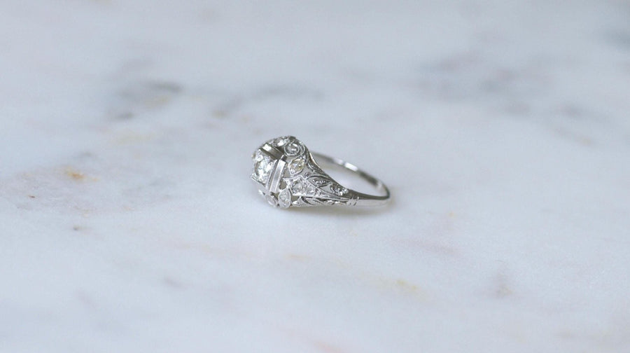 Bague Art Deco Dôme Ajouré Diamants - Galerie Pénélope