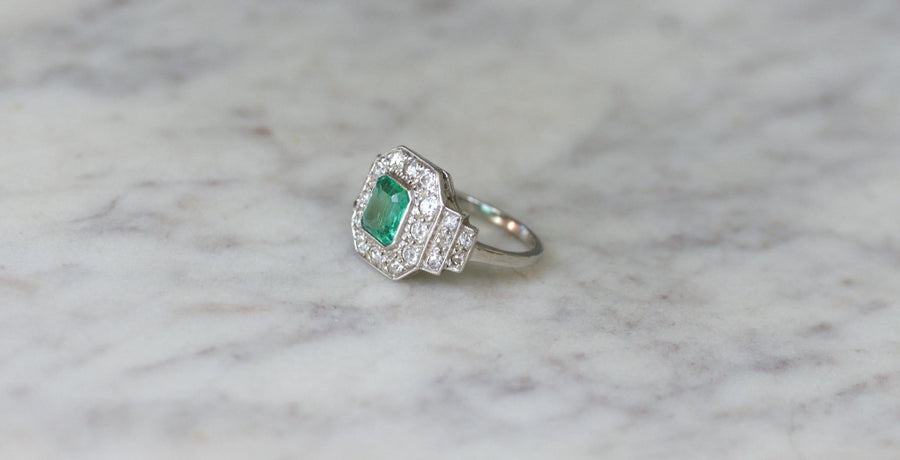 Bague Art Déco Emeraude 1,00 Ct et Diamants sur Platine - Galerie Pénélope