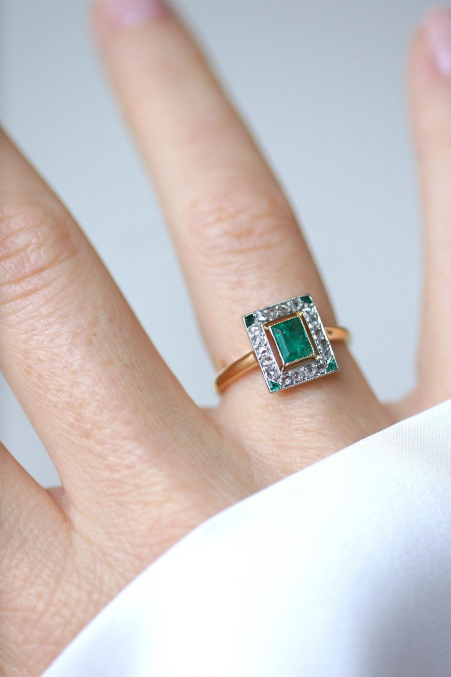 Bague Art Déco Emeraude et diamants - Galerie Pénélope