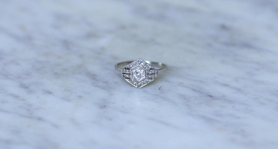 Bague Art Déco Hexagonale Diamants et Platine - Galerie Pénélope